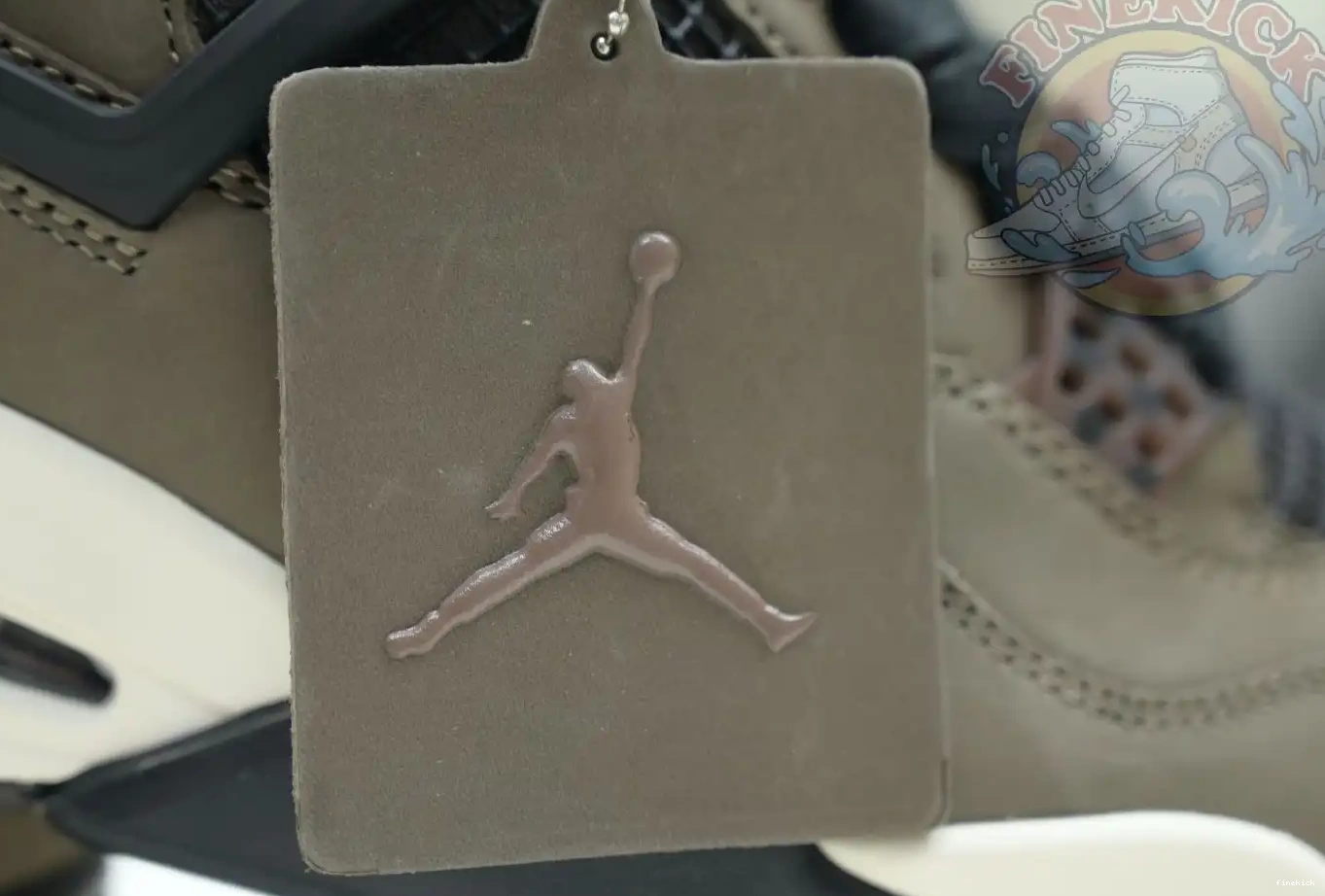 RETRO JORDAN COLOR 4 AIR 0705